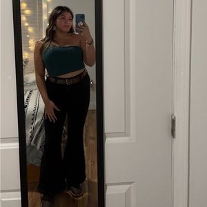 Meet your Posher, Amaris